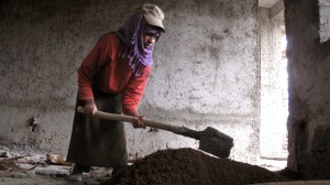 ethiopia-women-construction3